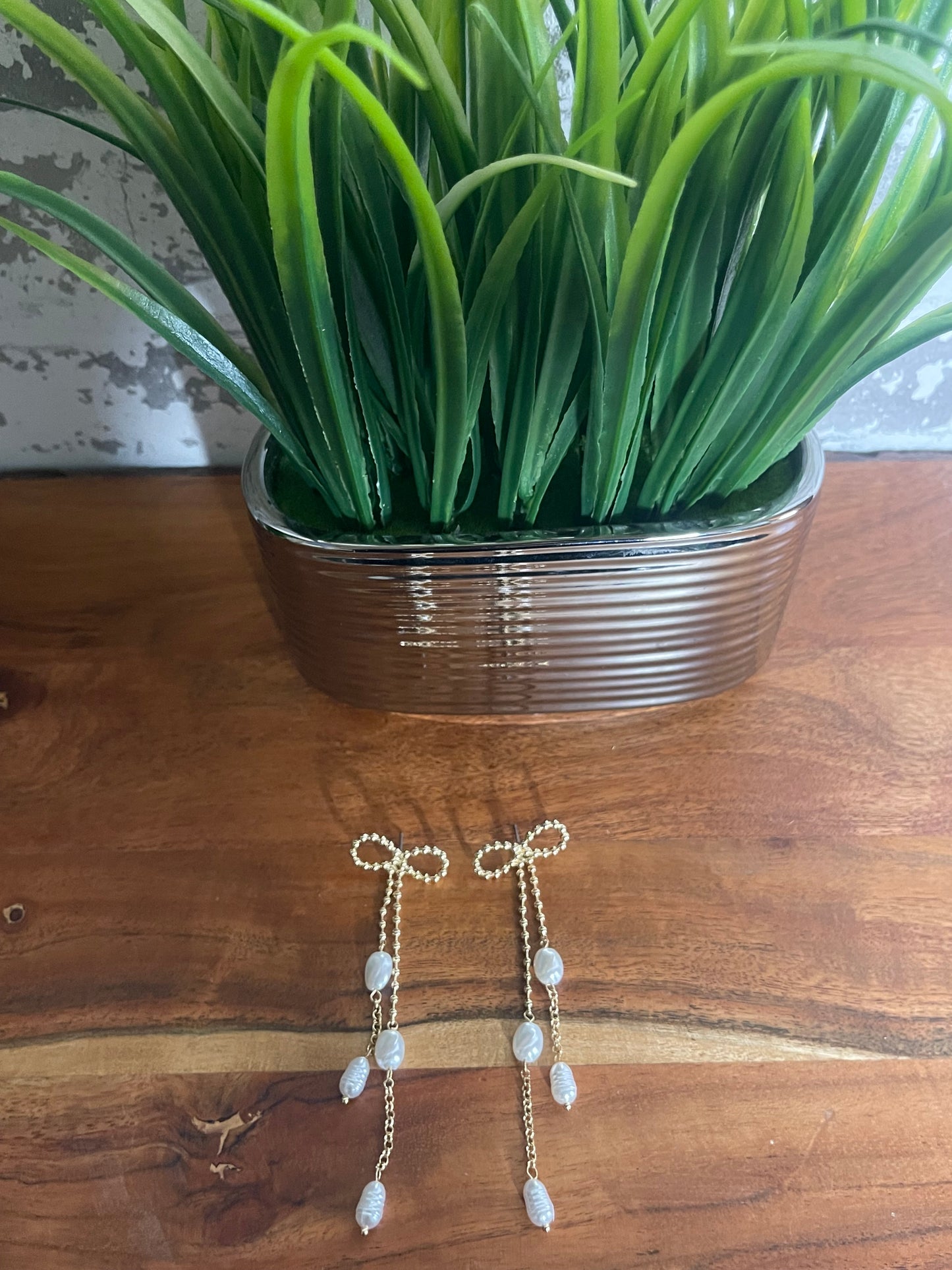 Dangling Gold Pearls Earrings