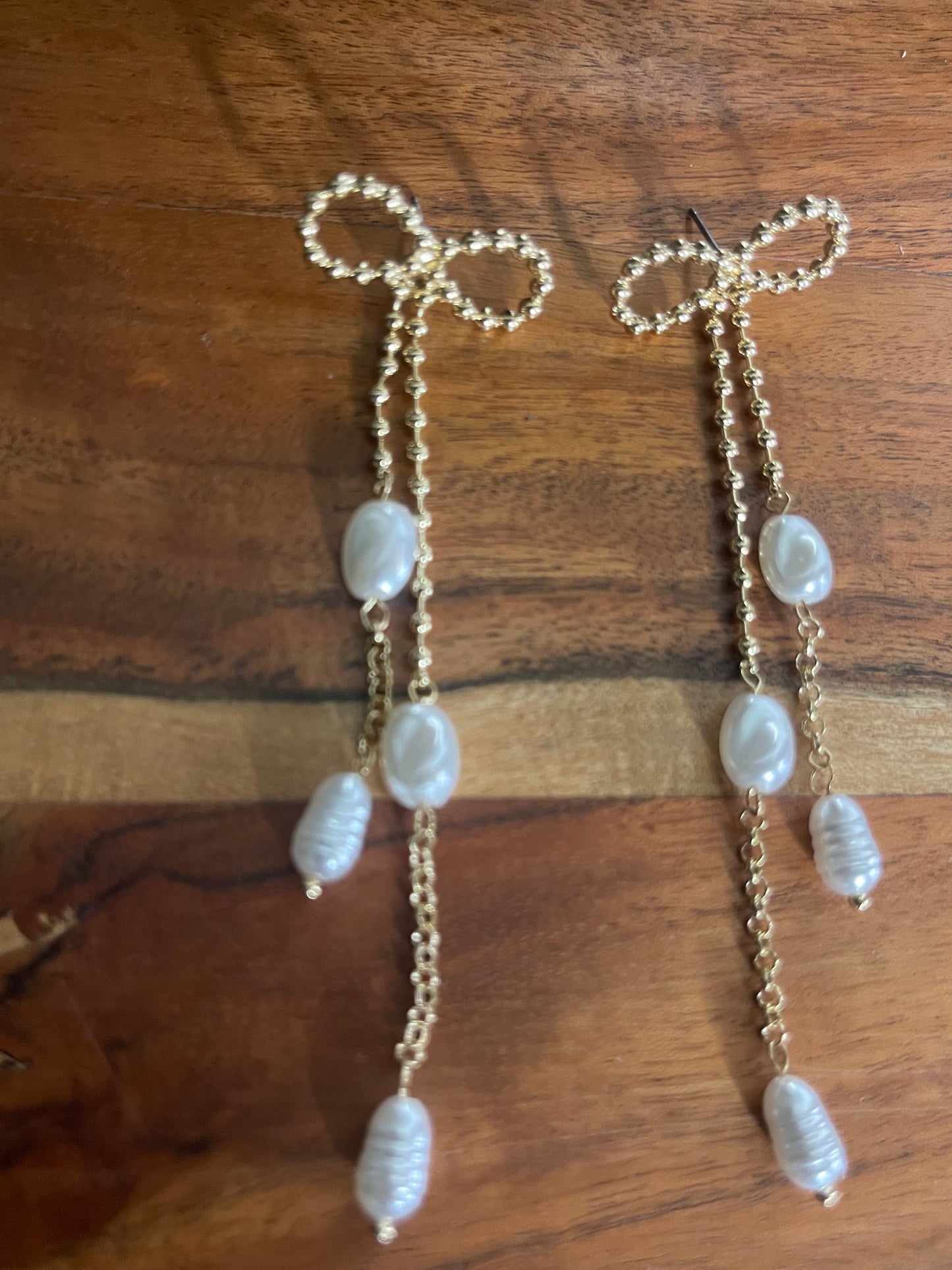 Dangling Gold Pearls Earrings