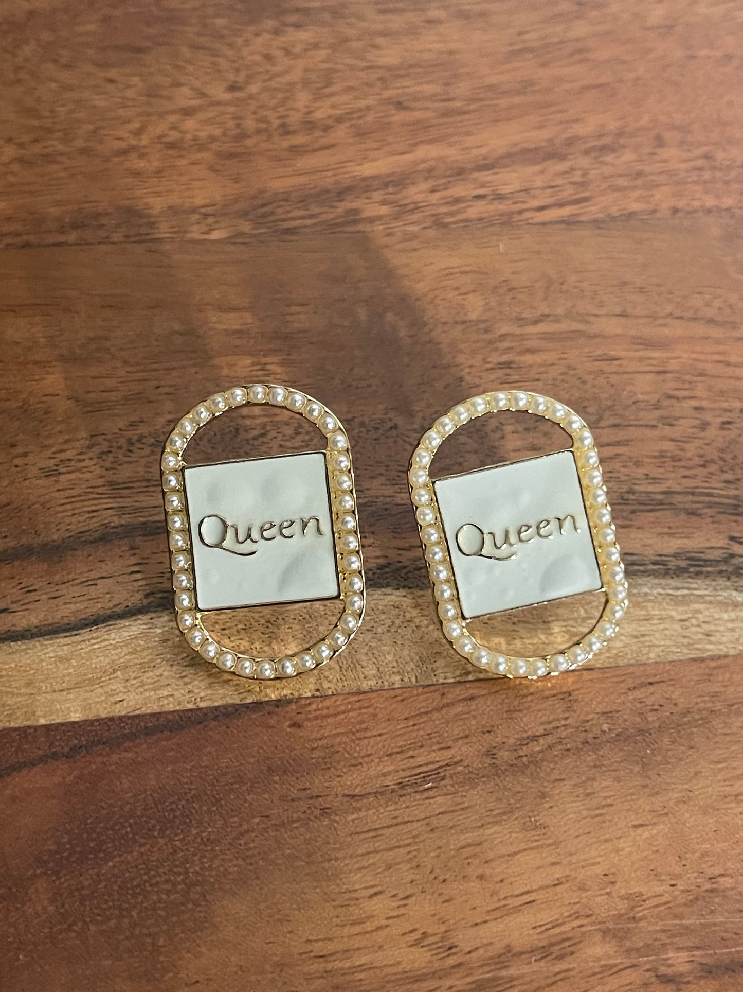 Queen Diamond or Pearl Earrings