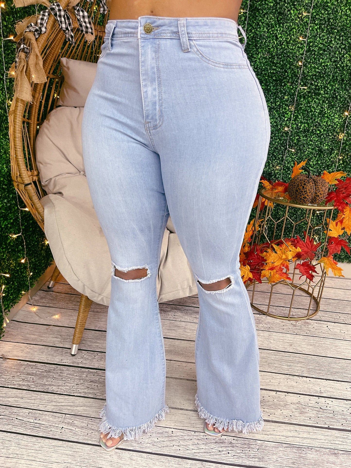 Light Distress Wide Leg Jeans